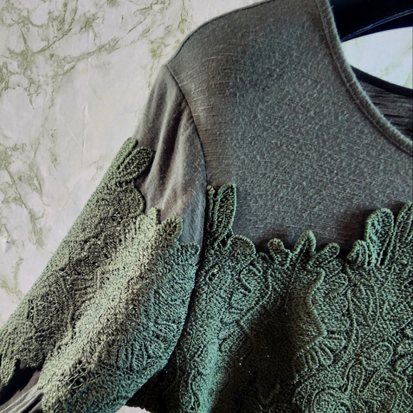 ADIVA Beautiful Embroidered Applique Top - Picture 2 of 10